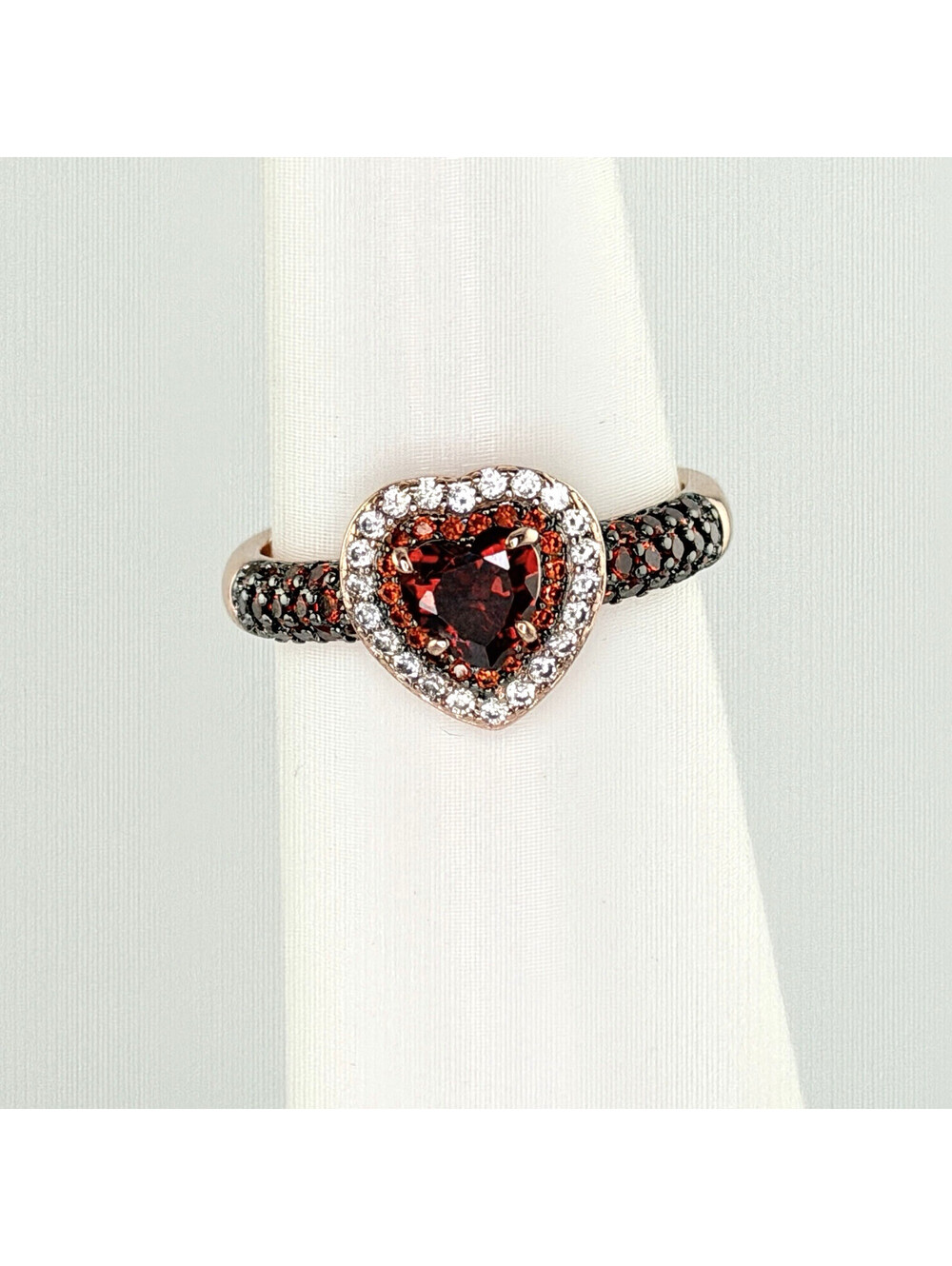 Bomb Party January Sz 10 Love With No Bounds" Garnet on Rose Gold RBP6819 HEART